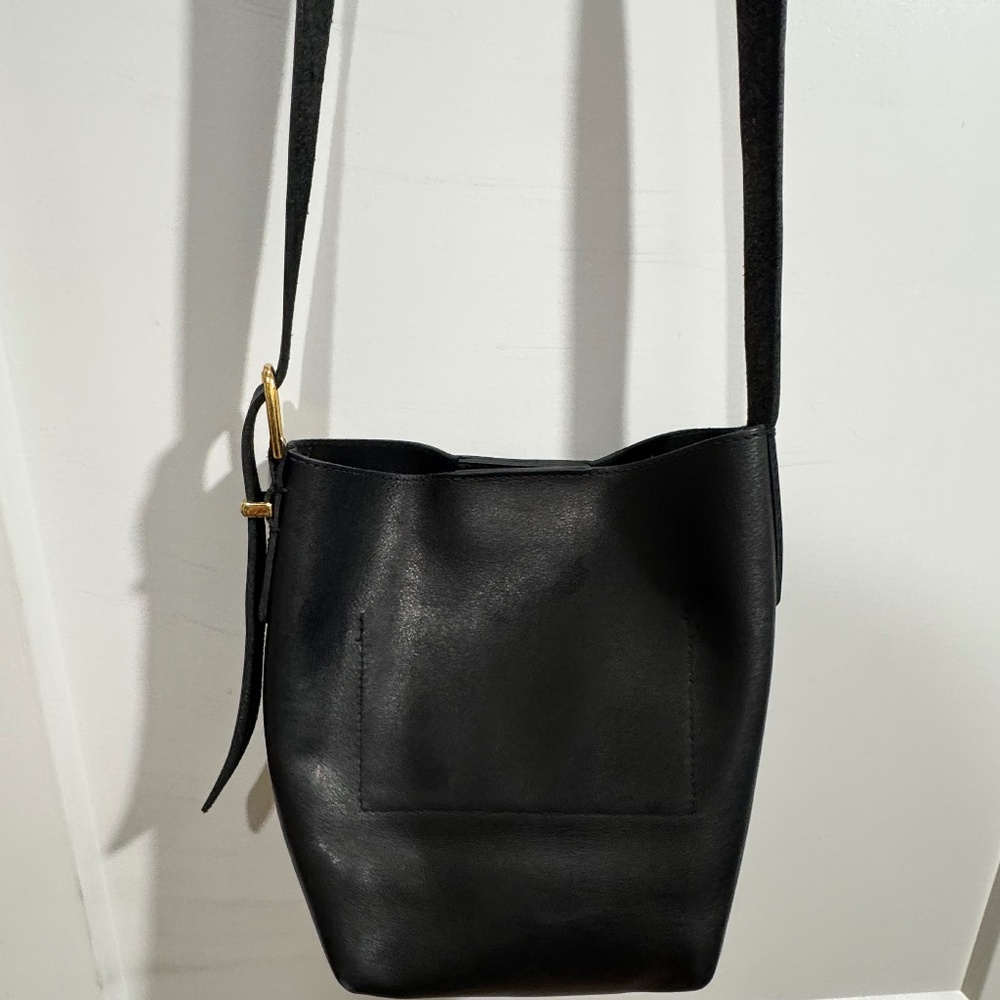 Madewell Black Leather Essential Mini Bucket Tote